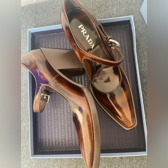 PRADA Marie-Jane brown leather pumps - Picture 12 of 16
